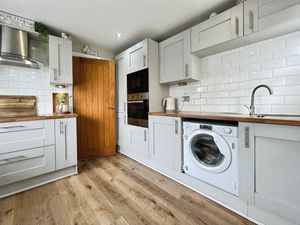Kitchen- click for photo gallery
